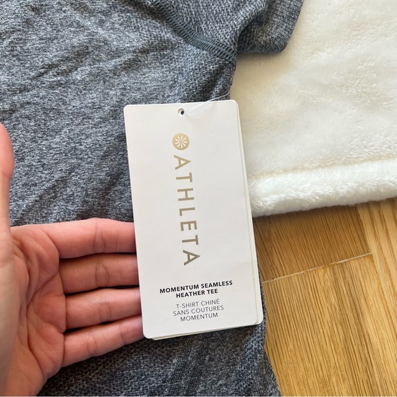 Athleta Momentum Seamless Short Sleeve Tee Shirt NWT Size L Heather Gray - Picture 6 of 7